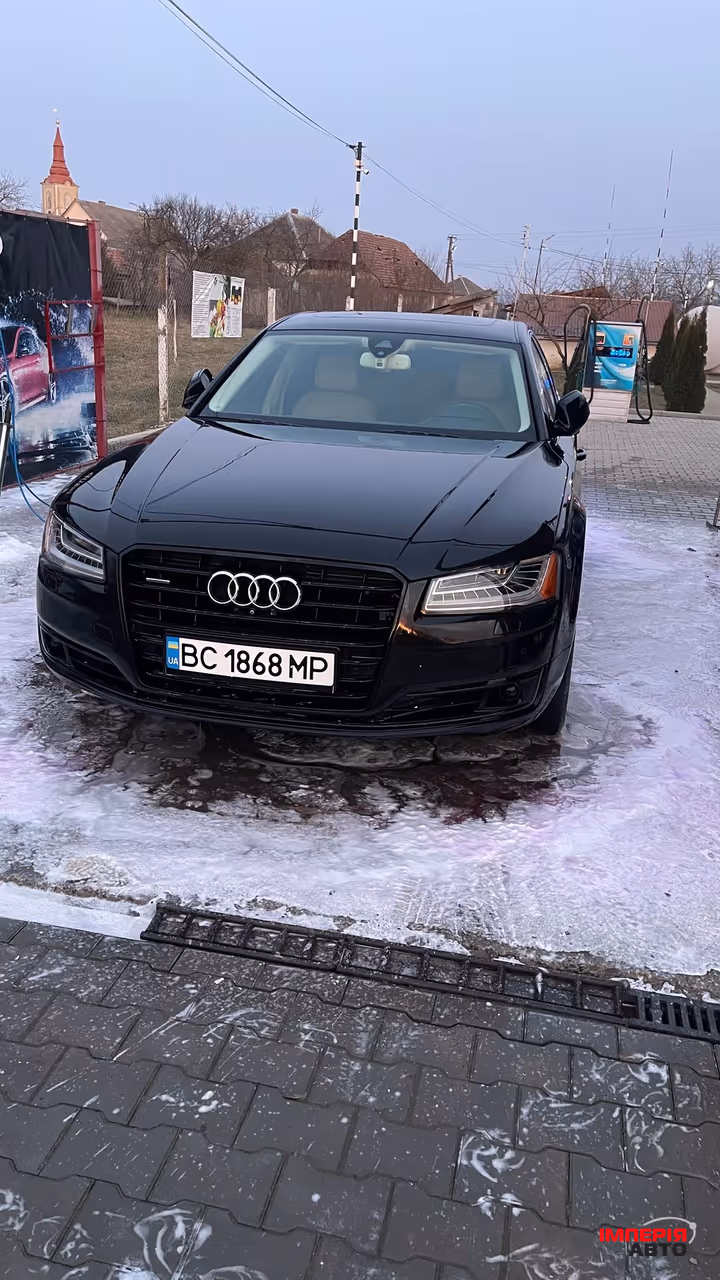 Audi A8 - фото 6