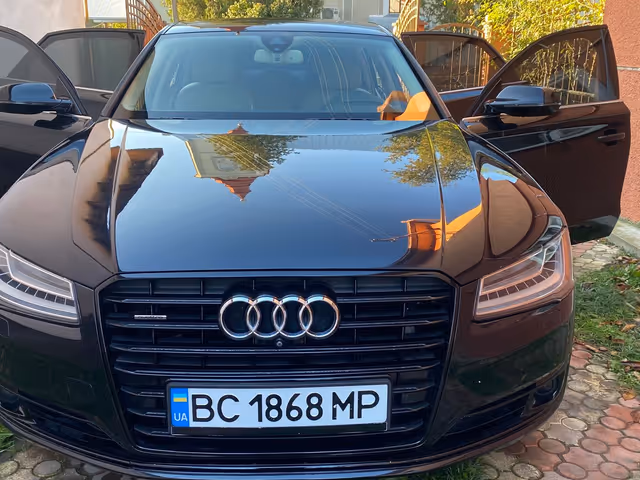 Audi A8 - фото 4