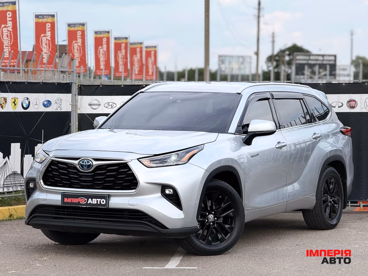 Toyota Highlander - фото 1