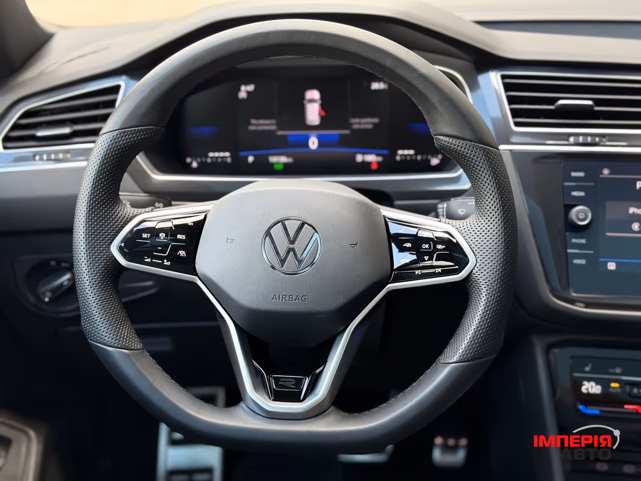 Volkswagen Tiguan - фото 19