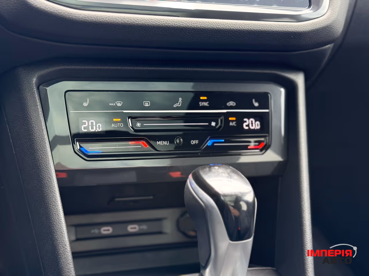 Volkswagen Tiguan - фото 25