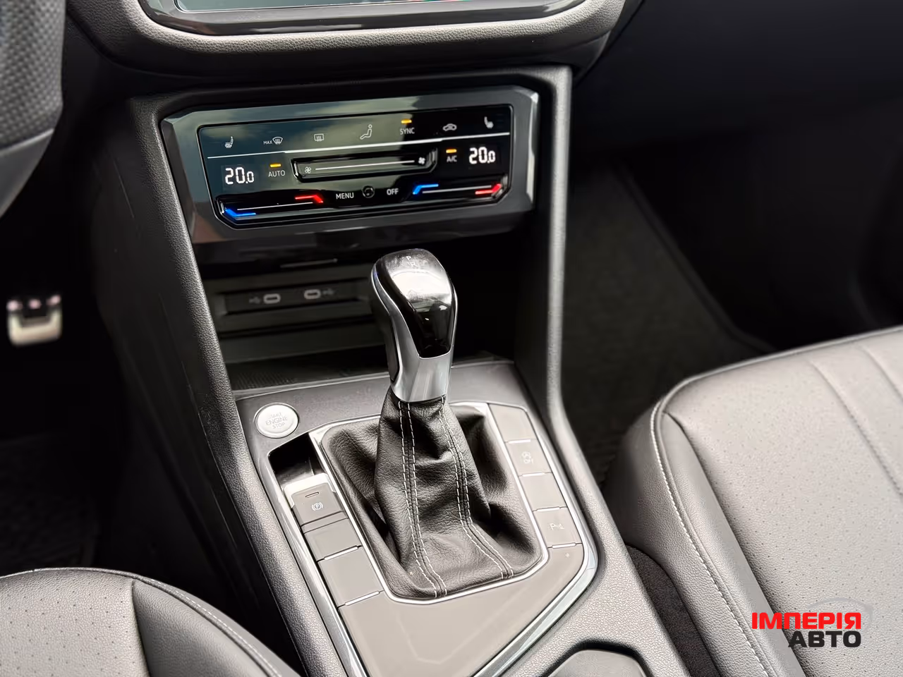 Volkswagen Tiguan - фото 24