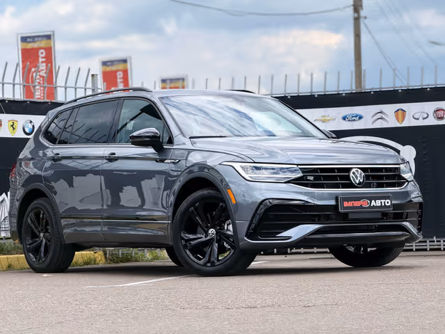 Volkswagen Tiguan - фото 3
