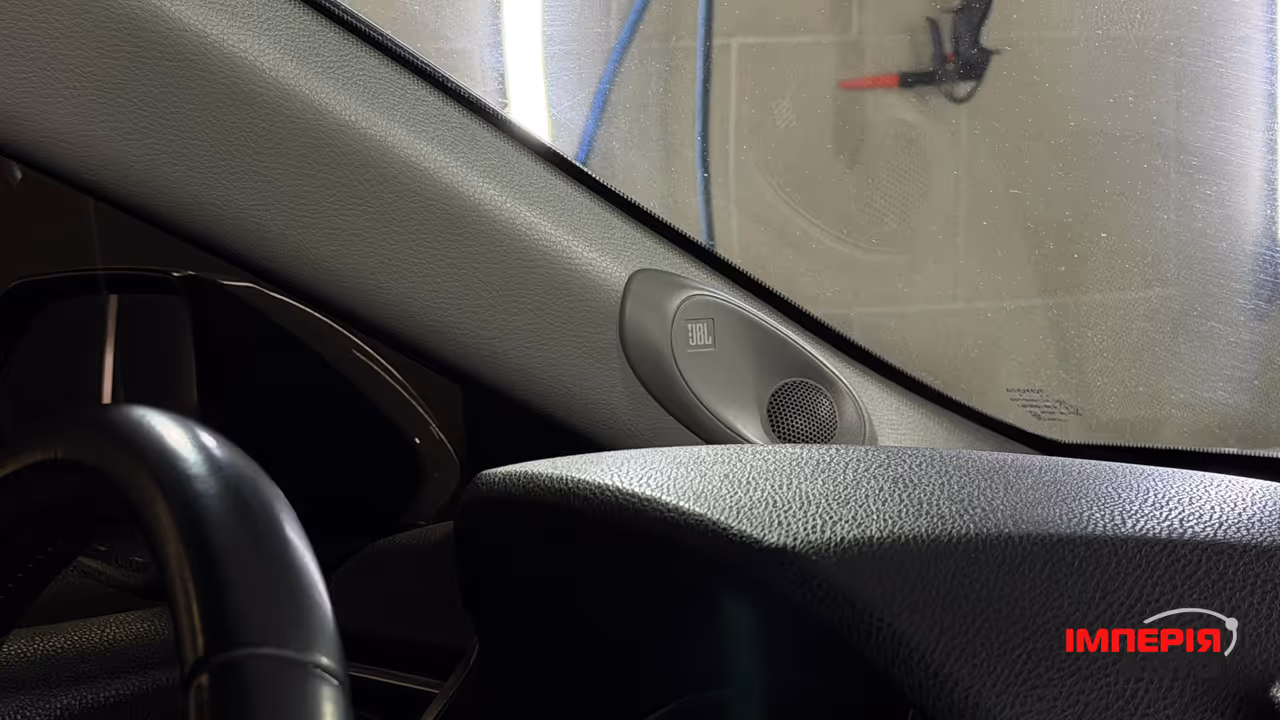 Toyota Camry - фото 4