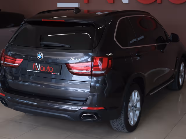 BMW X5 - фото 5