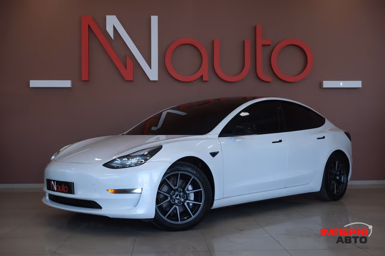 Tesla Model 3 - фото 1