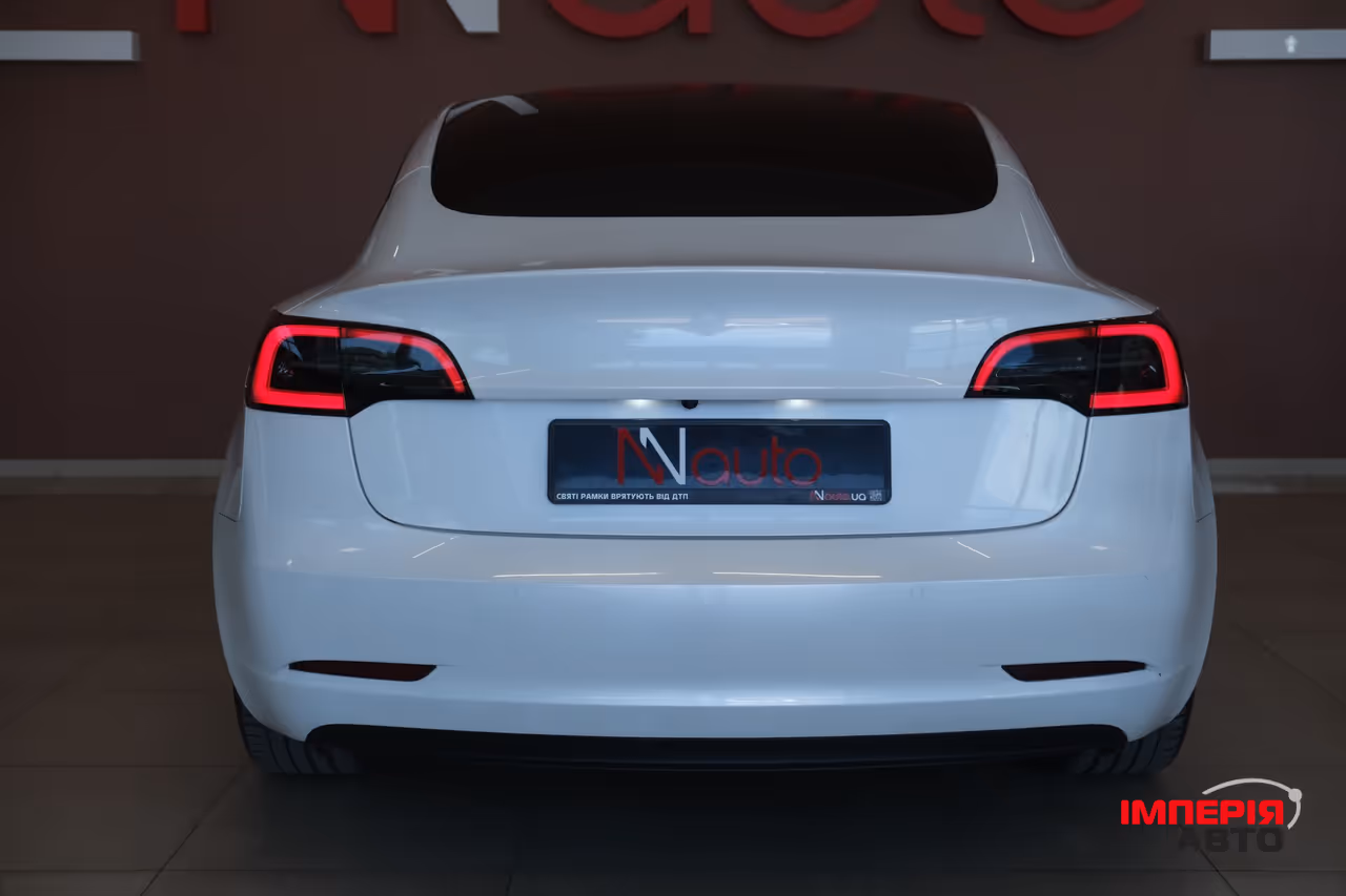 Tesla Model 3 - фото 6