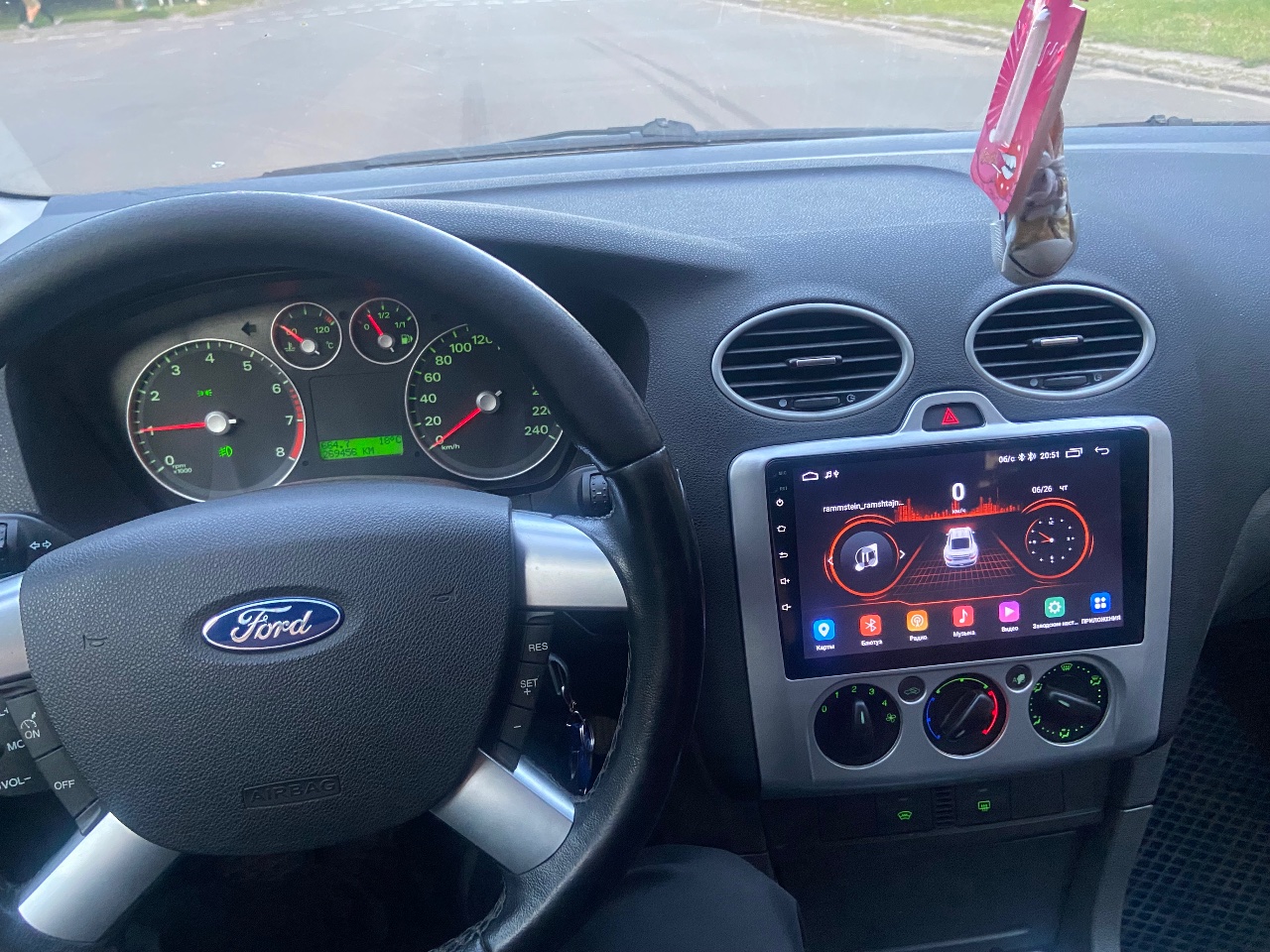 Ford Focus - фото 7