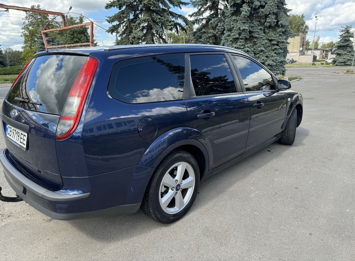 Ford Focus - фото 12