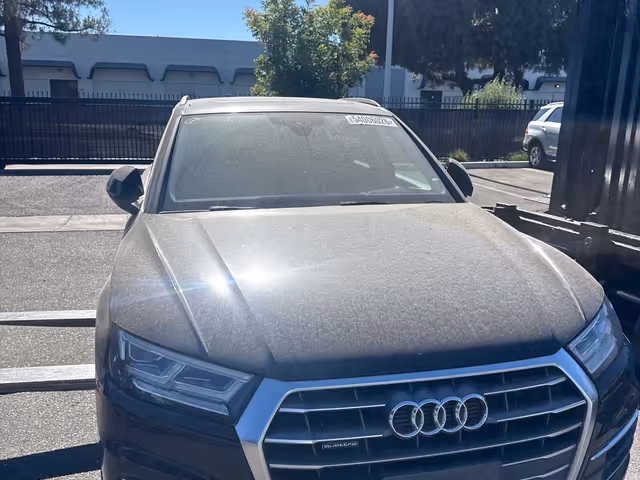 Audi Q5 - фото 2