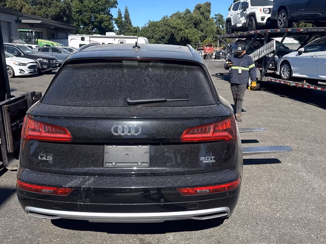 Audi Q5 - фото 5