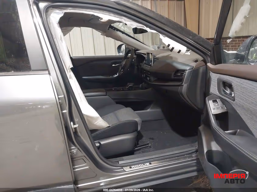 Nissan Rogue - фото 8
