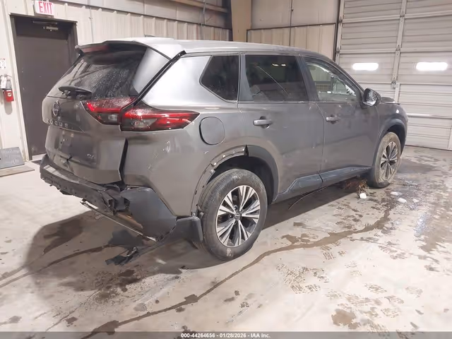 Nissan Rogue - фото 4
