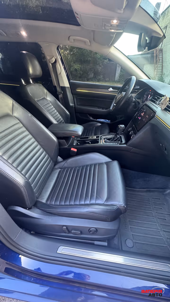 Volkswagen Passat - фото 6