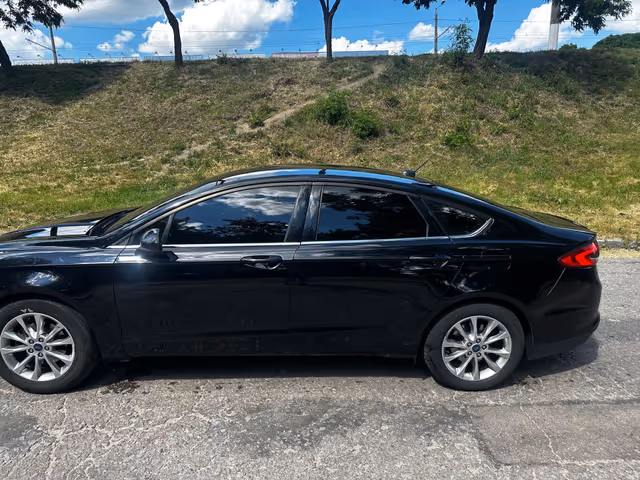 Ford Fusion USA - фото 2