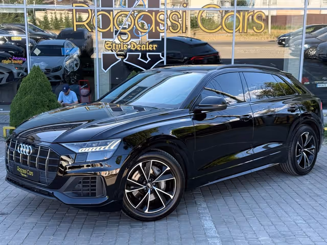 Audi Q8 - фото 1