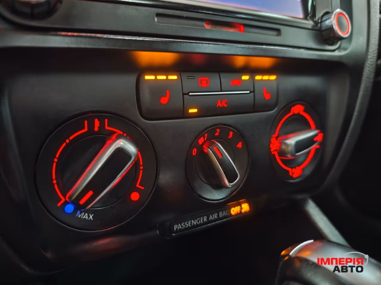 Volkswagen Jetta - фото 13