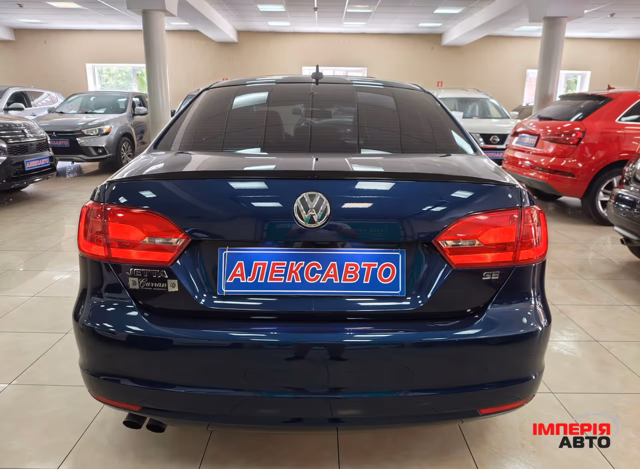 Volkswagen Jetta - фото 3