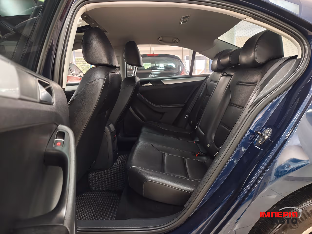 Volkswagen Jetta - фото 8