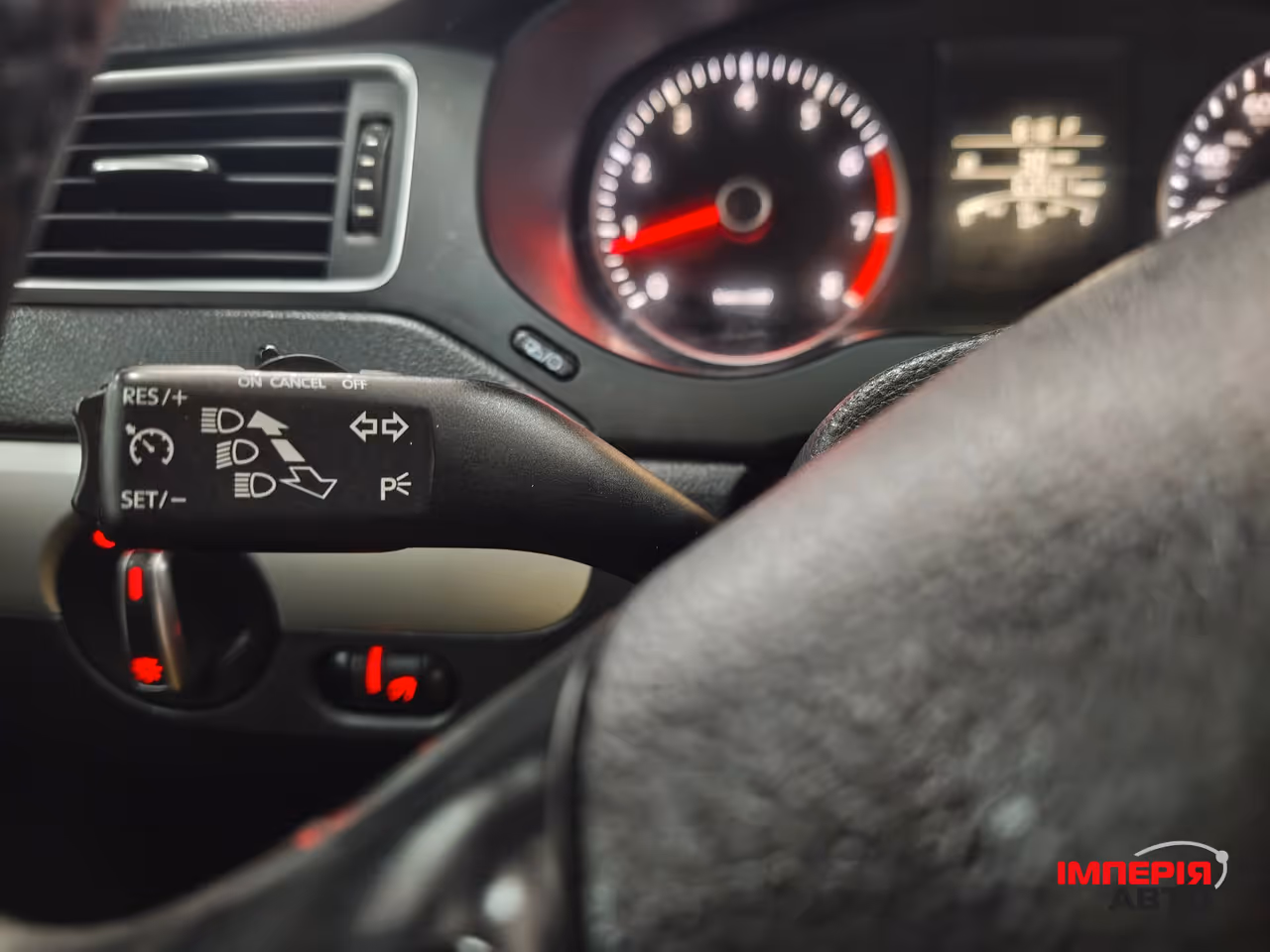 Volkswagen Jetta - фото 14
