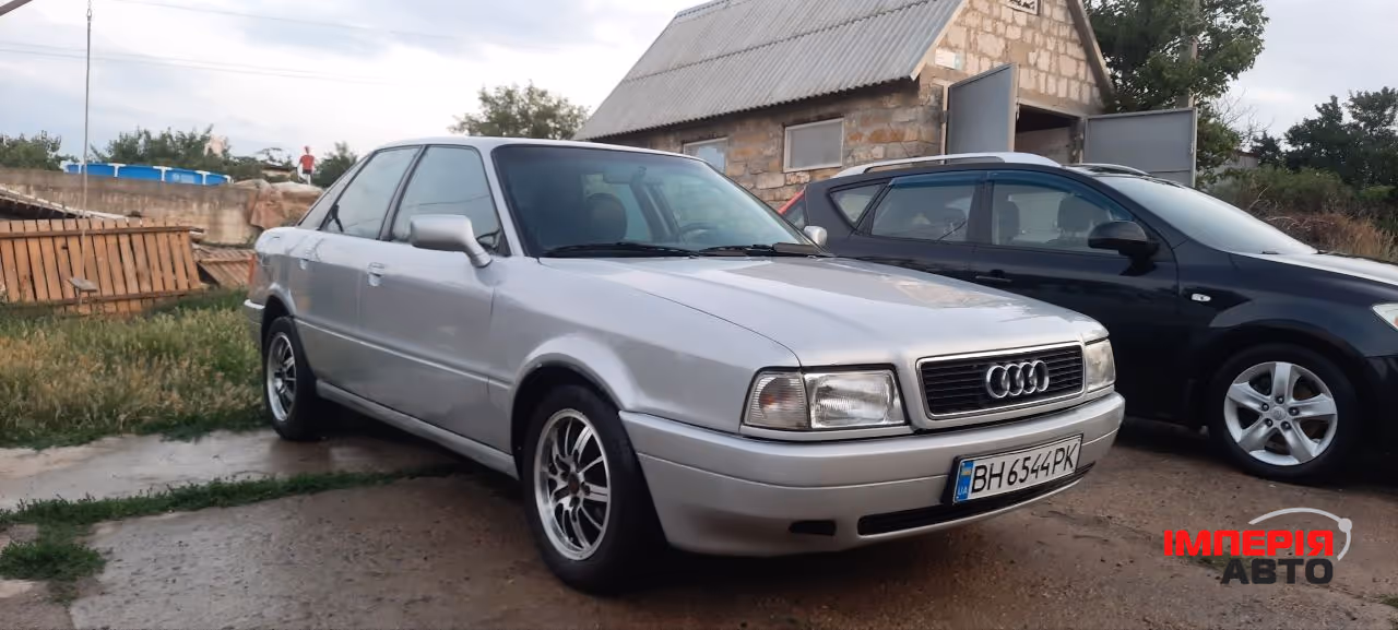 Audi 80 - фото 1
