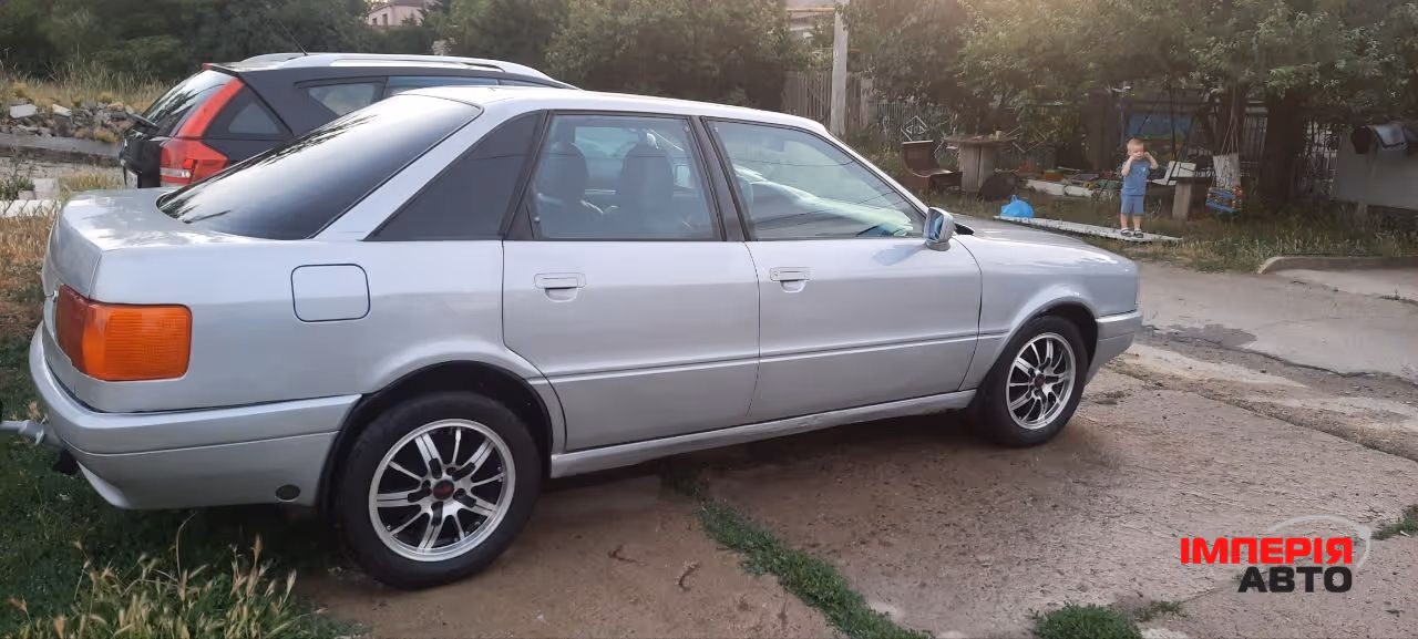 Audi 80 - фото 15