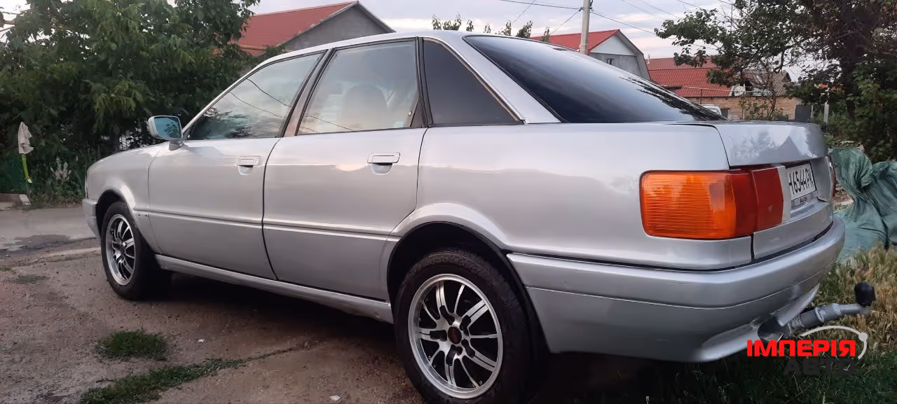 Audi 80 - фото 12