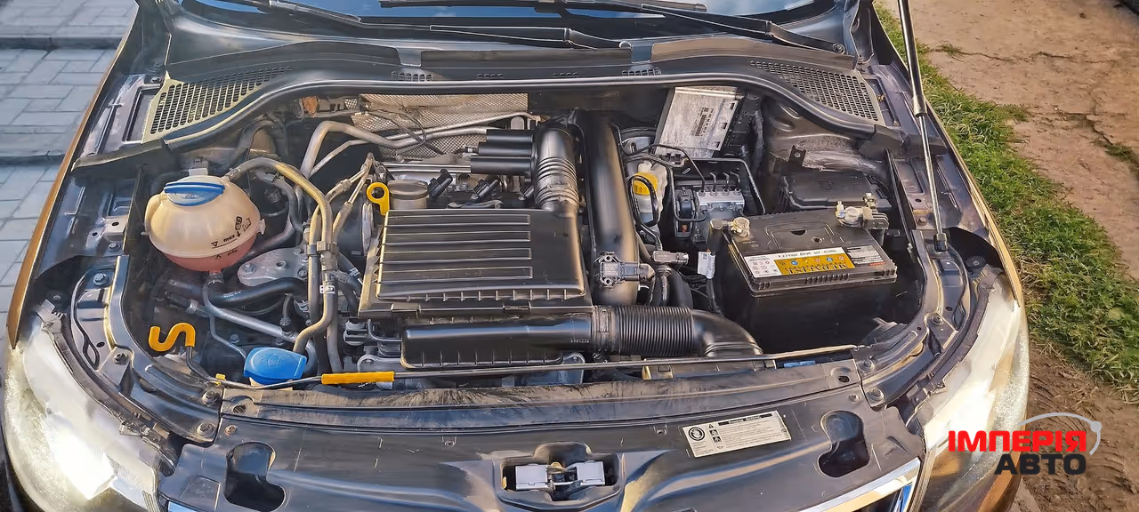 Skoda Rapid - фото 13