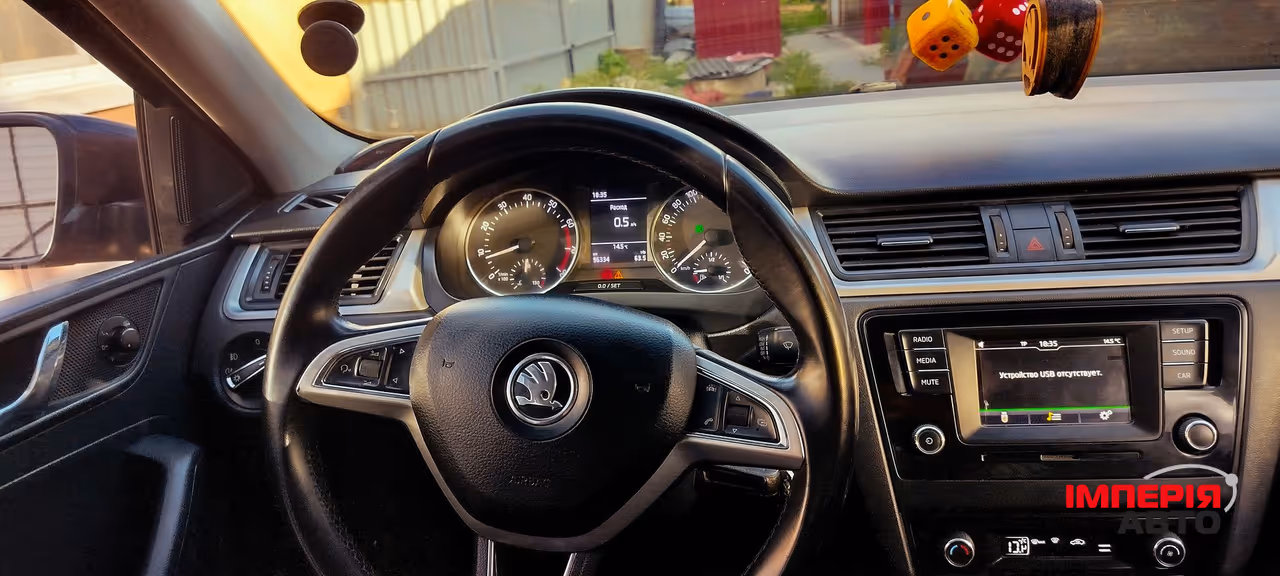 Skoda Rapid - фото 10