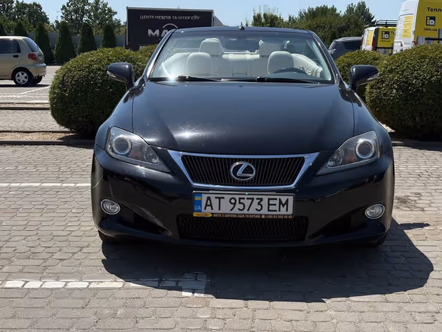Lexus IS - фото 1