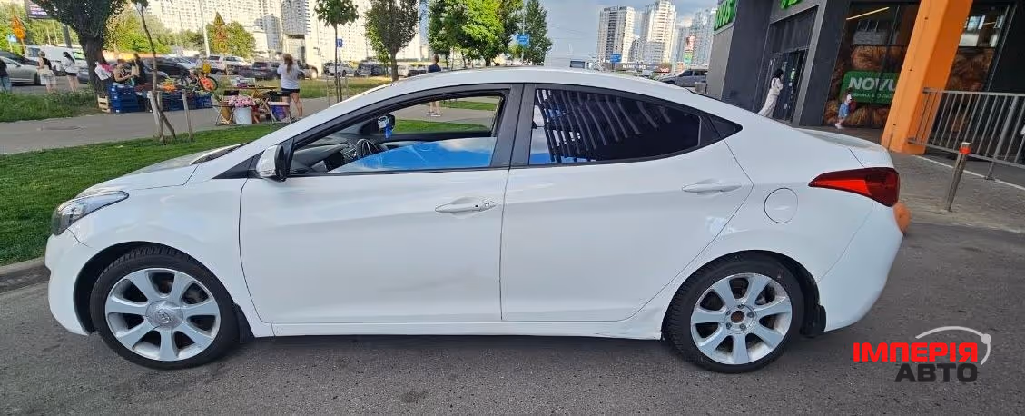 Hyundai Elantra - фото 6