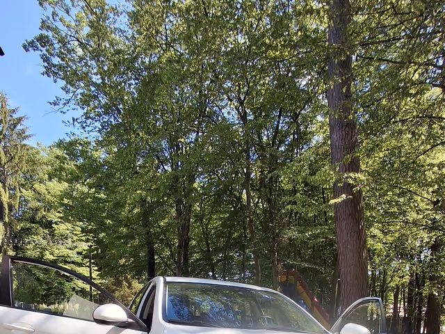 Mazda 3 - фото 2