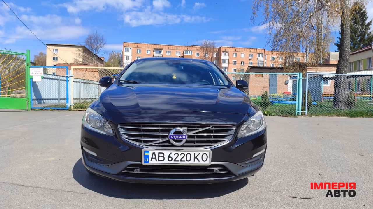 Volvo V60 - фото 1