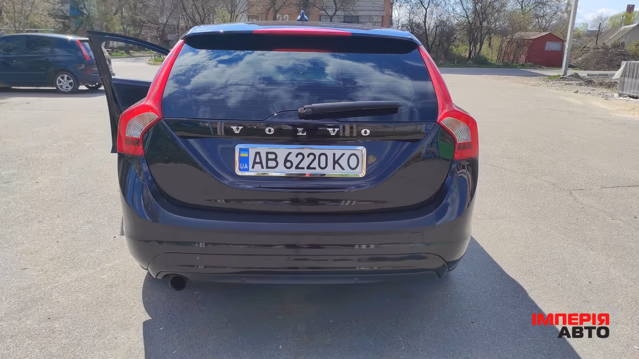 Volvo V60 - фото 3