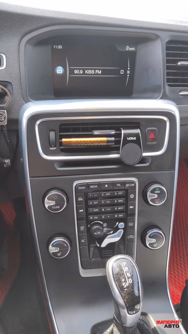 Volvo V60 - фото 7