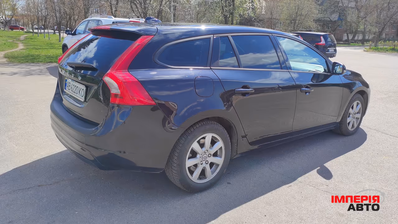 Volvo V60 - фото 14