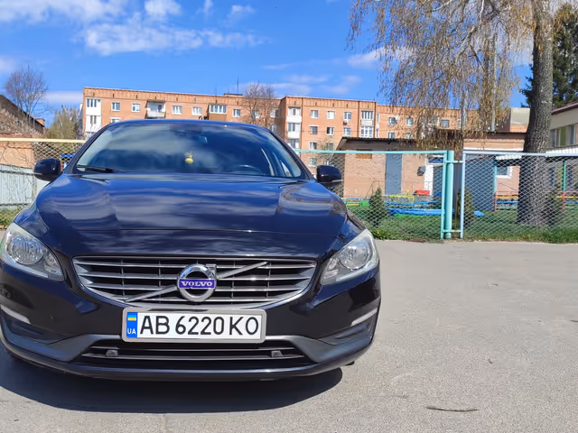 Volvo V60 - фото 1