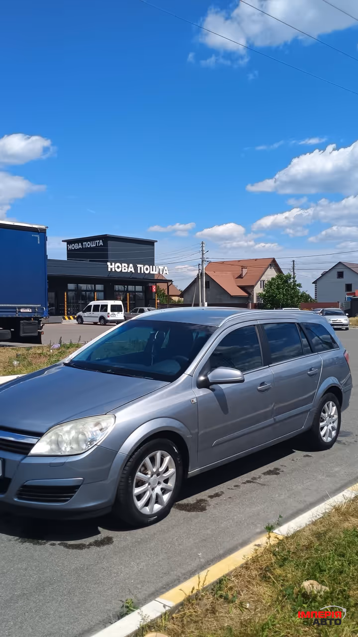 Opel Astra - фото 4