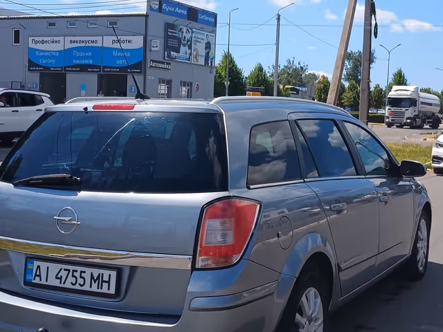 Opel Astra - фото 3