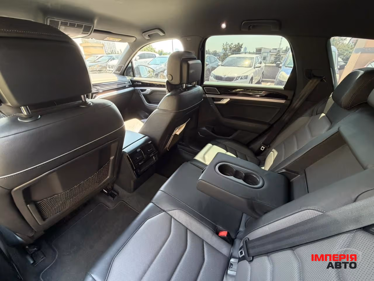 Volkswagen Touareg - фото 19