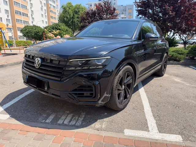 Volkswagen Touareg - фото 3