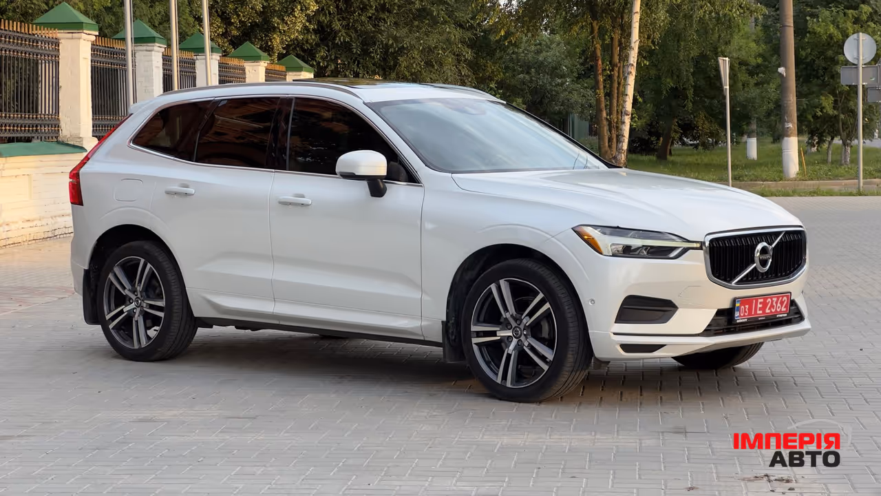 Volvo XC60 - фото 8