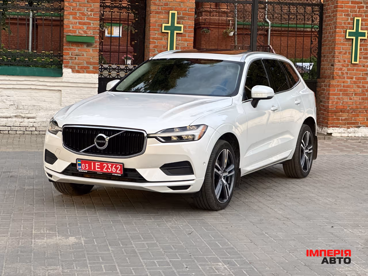 Volvo XC60 - фото 1