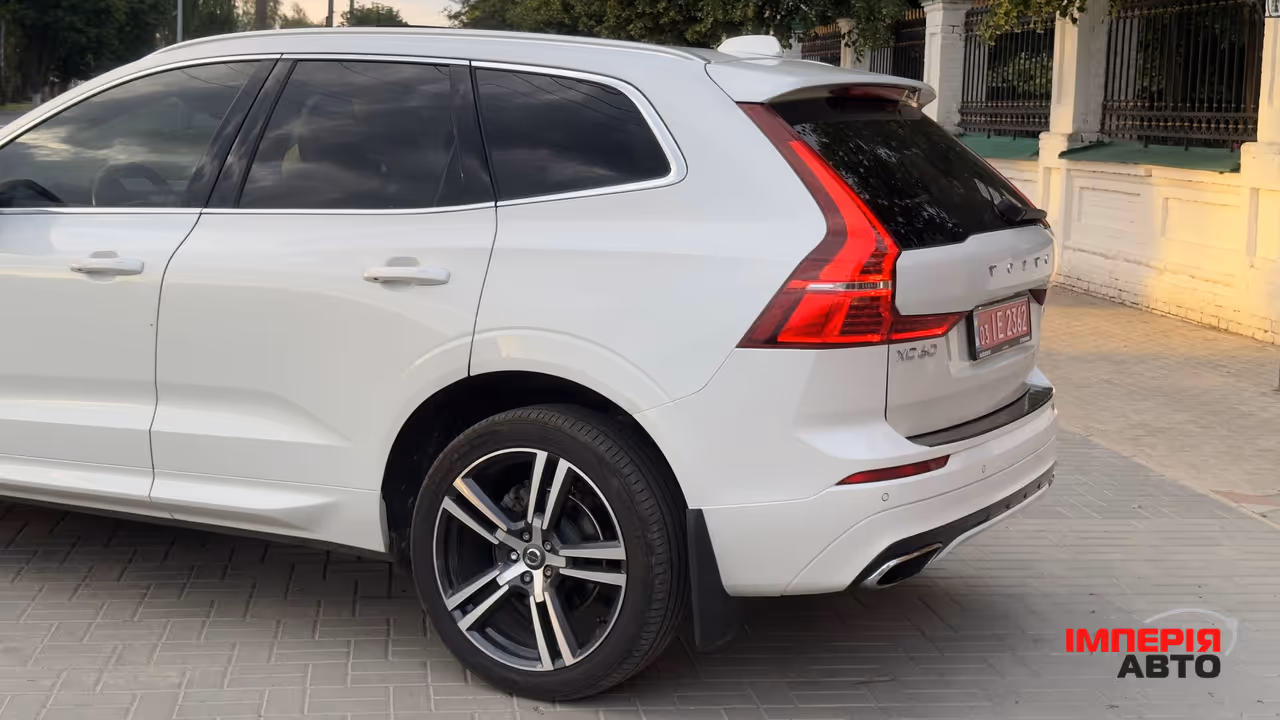 Volvo XC60 - фото 14