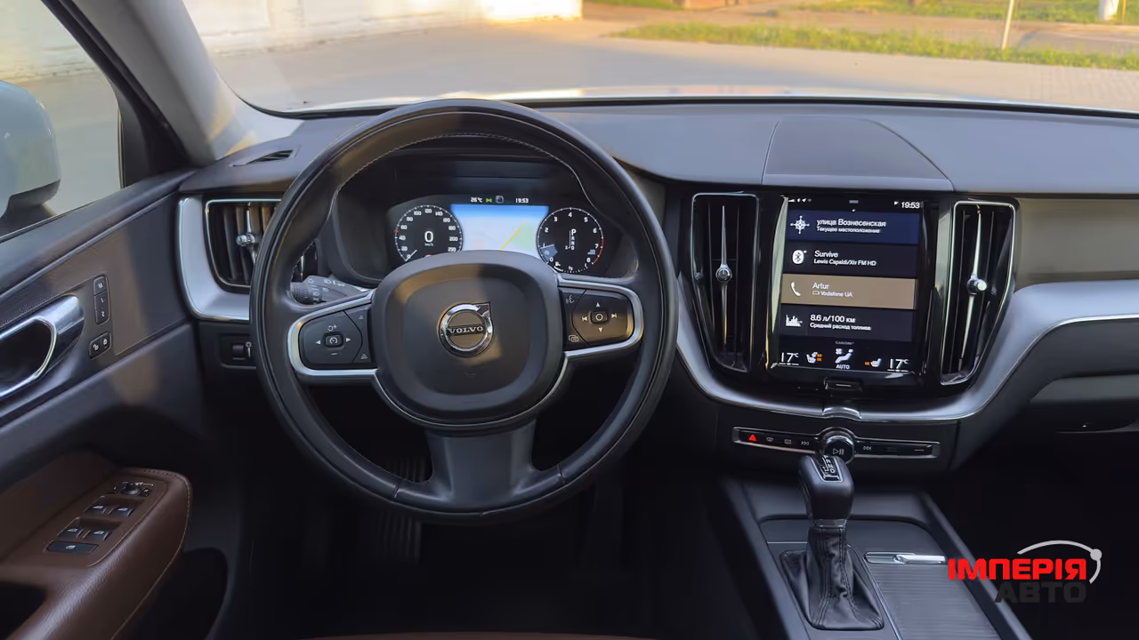 Volvo XC60 - фото 24