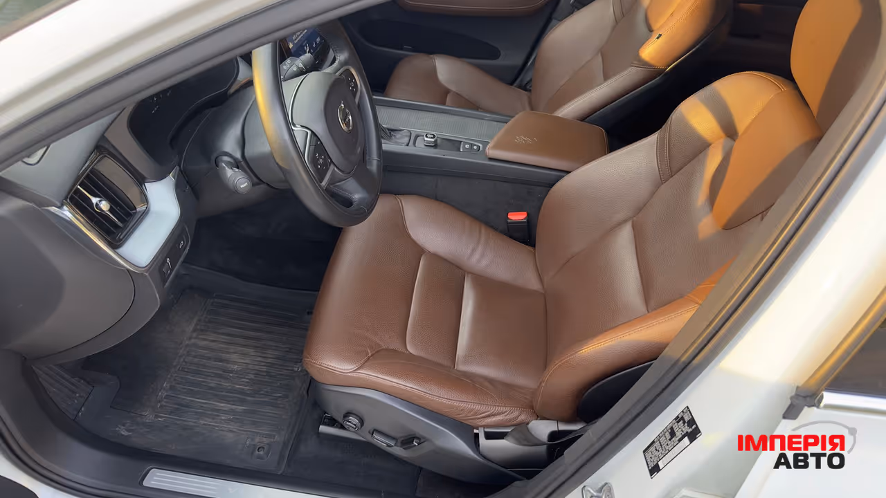 Volvo XC60 - фото 25