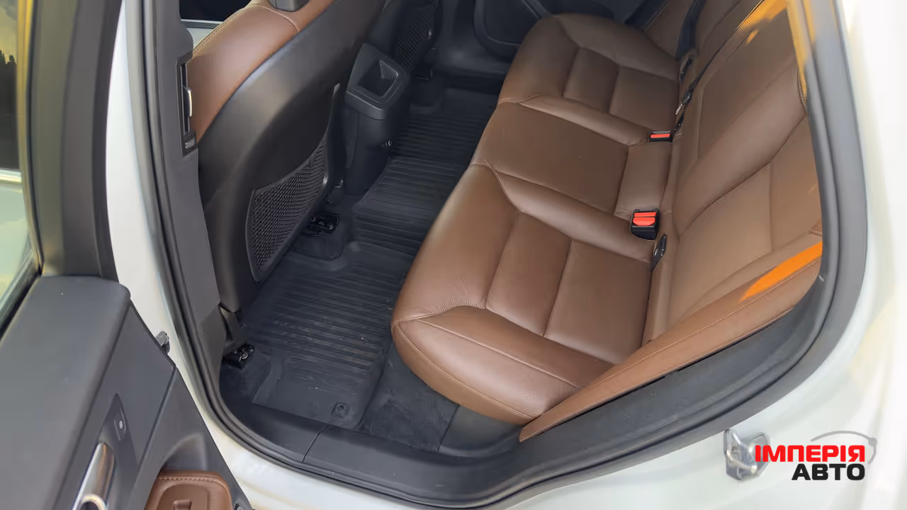Volvo XC60 - фото 26