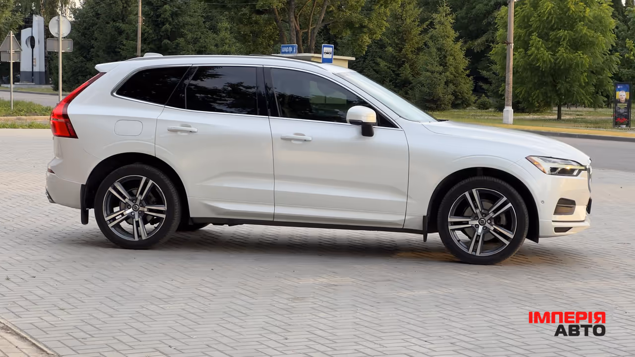 Volvo XC60 - фото 7