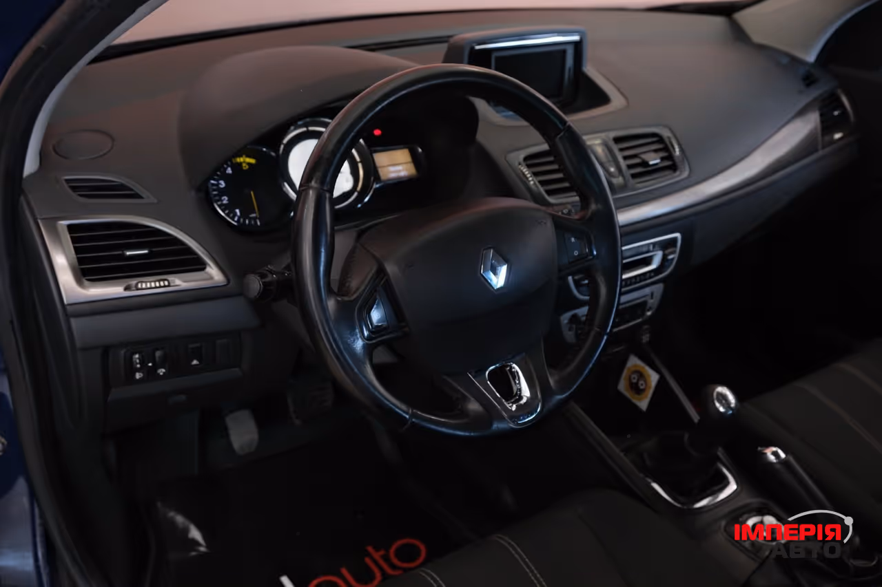 Renault Megane - фото 7