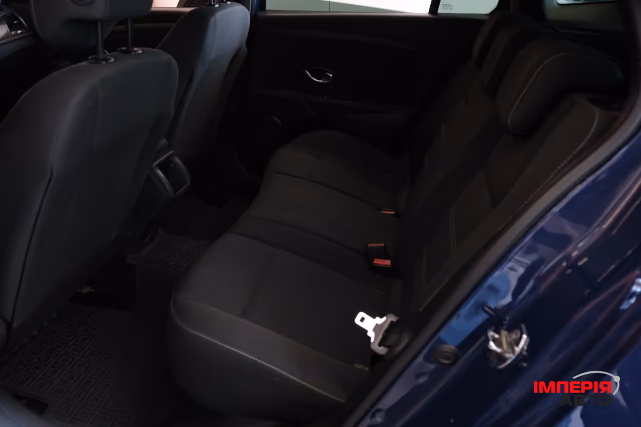 Renault Megane - фото 9